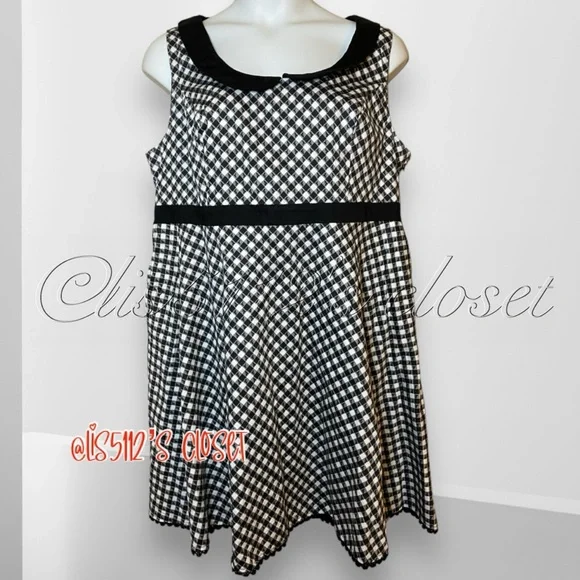 Torrid Orphan Black Alison Peter Pan Collar Gun Print Retro Swing Dress 22 3X - Picture 5 of 16